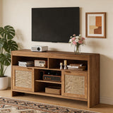 Garvee TV-Lowboard Braun 147 cm, Fernsehtisch mit 2 Türen in Rattanoptik, offenen Fächern und Kabelöffnungen, für Wohnzimmer